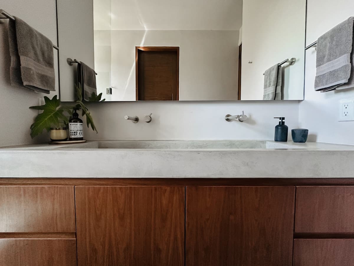 Attached bathroom with shower and sink for 2 people